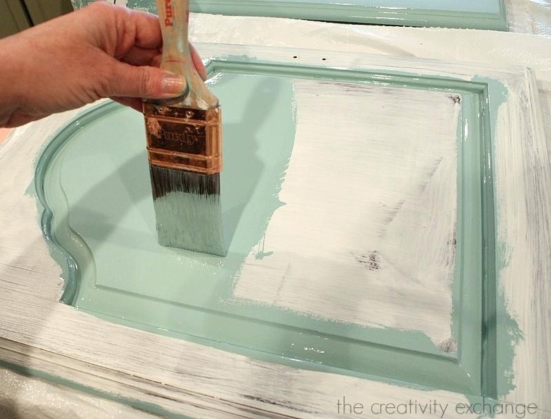 Home Hacks To Remove Oil-Based Paint Stains After Decorating