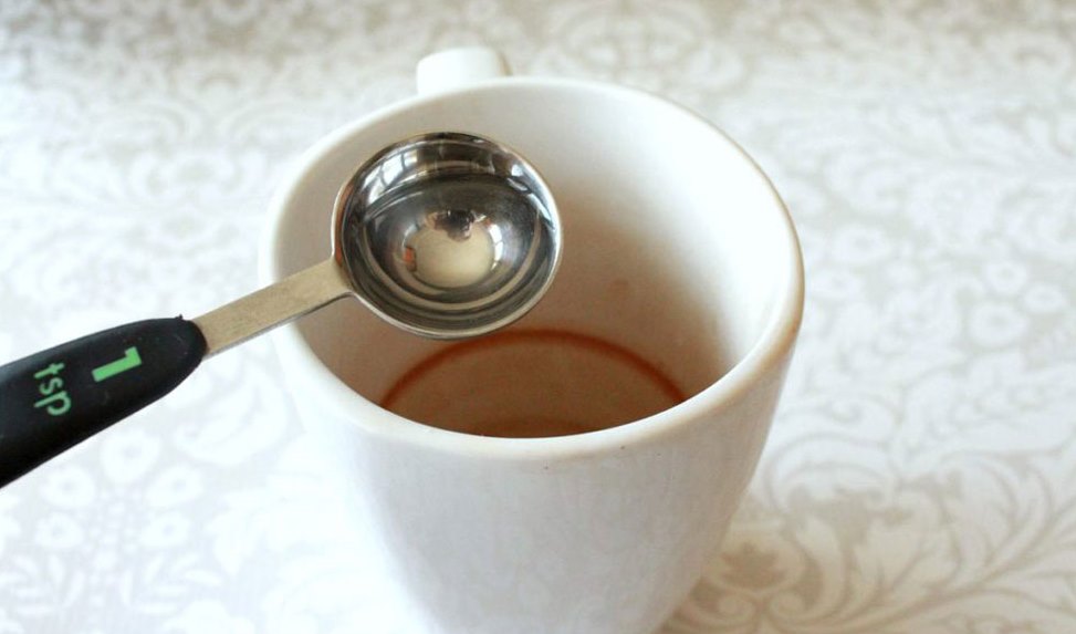 Mundane Cleaning Hacks To Remove Coffee And Tea Stains From Porcelain Cups And Mugs