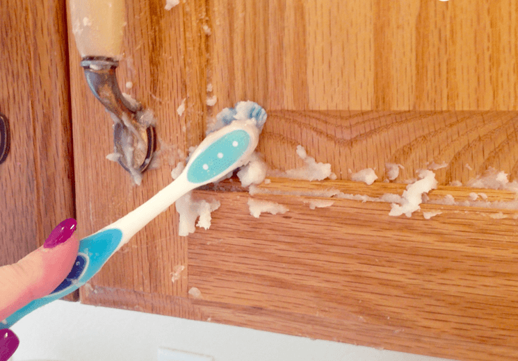 Clean Oak Kitchen Cabinets, How To Remove Grime From Wood Kitchen Cabinets