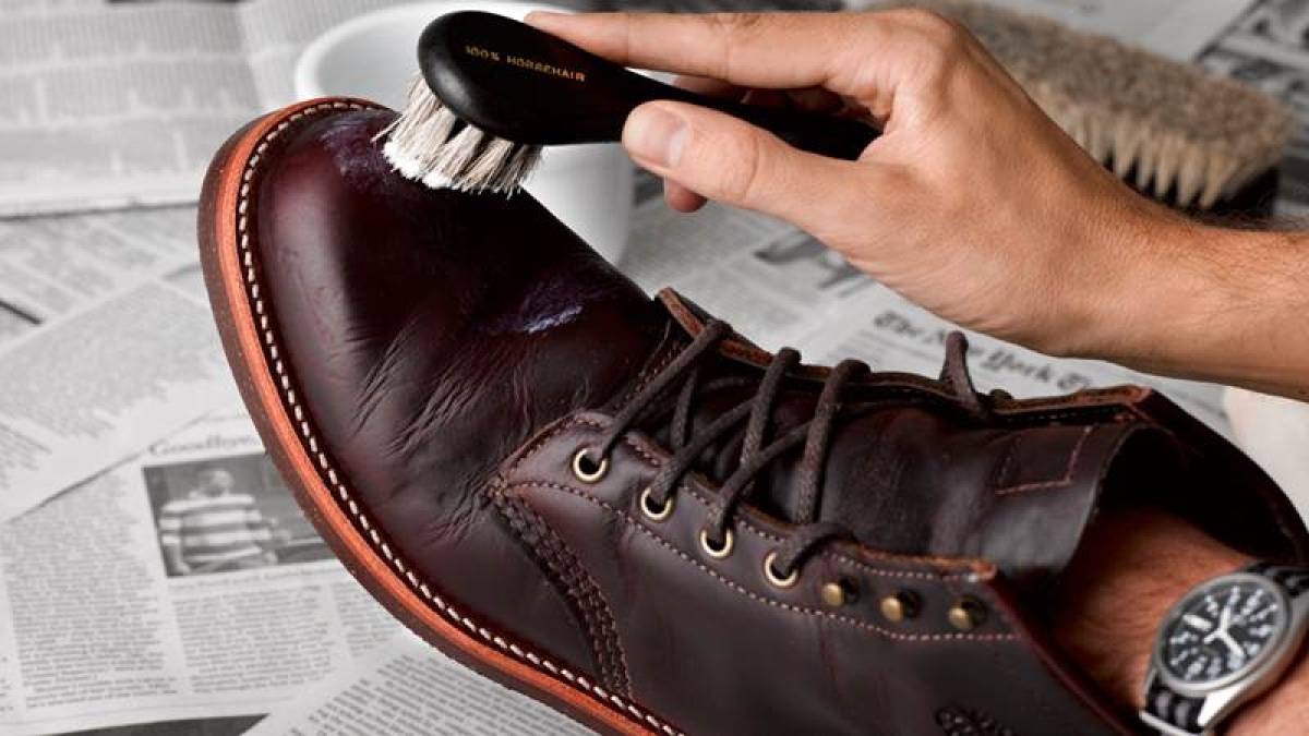 At-Home Guide To Repair Scuffs And Scratches On Leather Boots ...