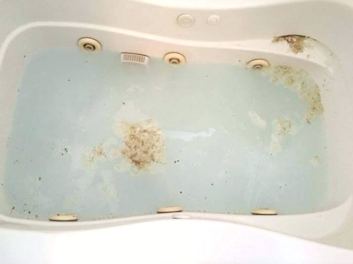 Jetted Bathtub, How To Sanitize A Jacuzzi Bathtub