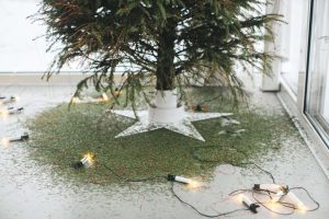 Treeee-baaarkkk No More! Less Messy Christmas Tree Removal